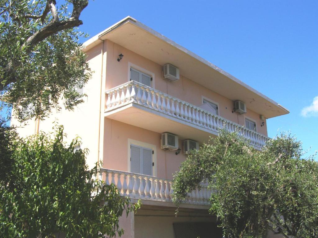 Apostolos & Eleni Family Apartments Перама Номер фото